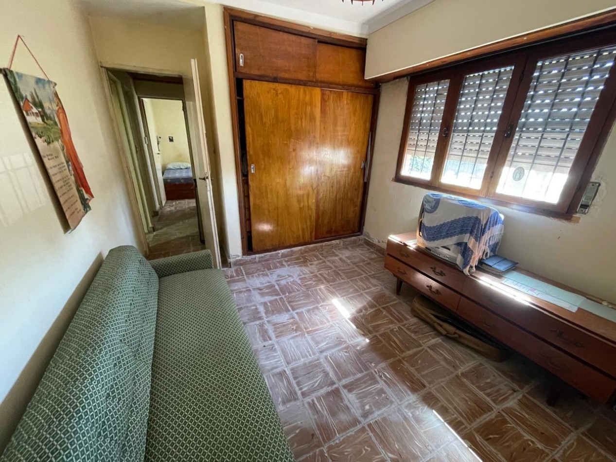 CHALET DE 3 AMBIENTES EN ESQUINA DE LIBERTAD Y TANDIL