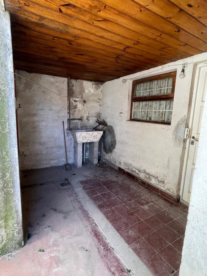 CHALET DE 3 AMBIENTES EN ESQUINA DE LIBERTAD Y TANDIL