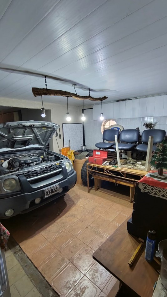 CASA EN BARRIO BOSQUE GRANDE, 3 AMBIENTES CON POSIBILIDAD DE MAS