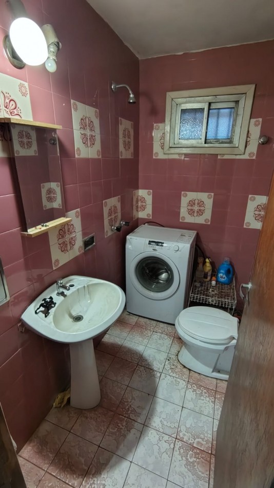 CASA EN BARRIO BOSQUE GRANDE, 3 AMBIENTES CON POSIBILIDAD DE MAS