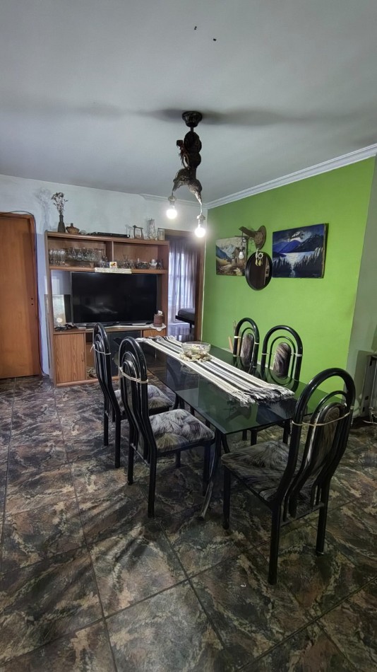 CASA EN BARRIO BOSQUE GRANDE, 3 AMBIENTES CON POSIBILIDAD DE MAS