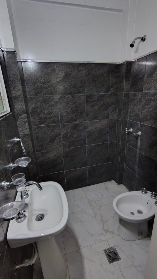 DEPARTAMENTO DE 2 AMBIENTES ZONA UNIVERSITARIA, APTO CREDITO.