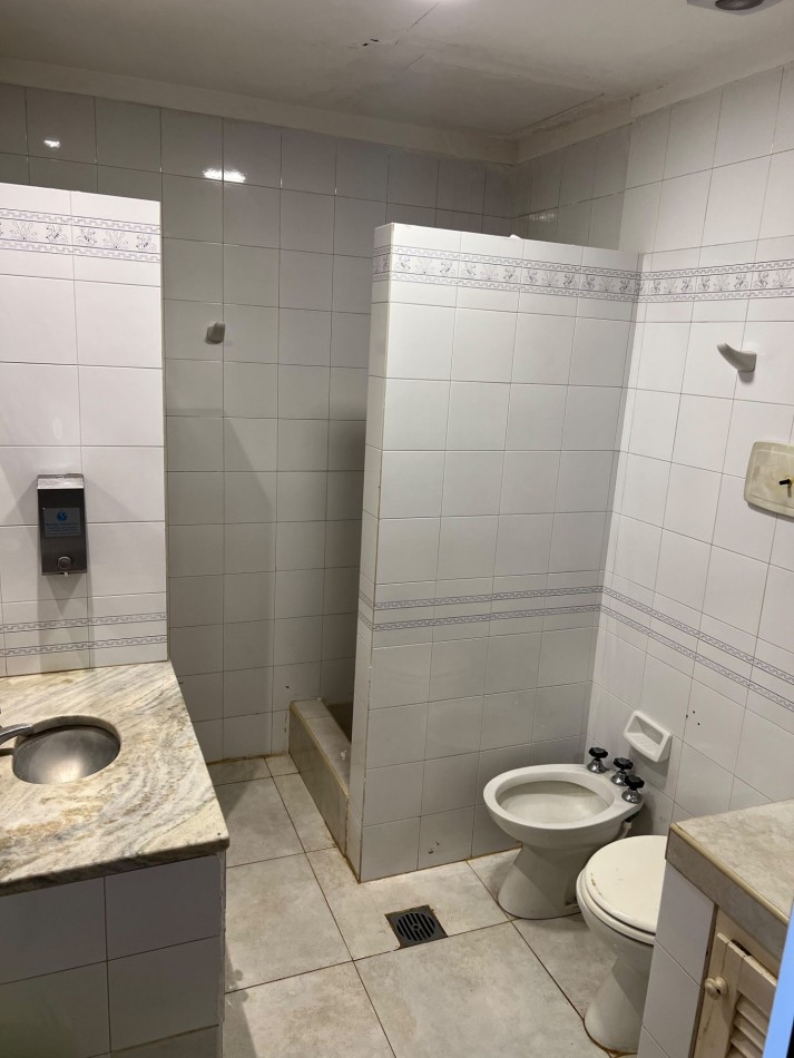 CHALET EN ALQUILER. APTO PROFESIONAL.