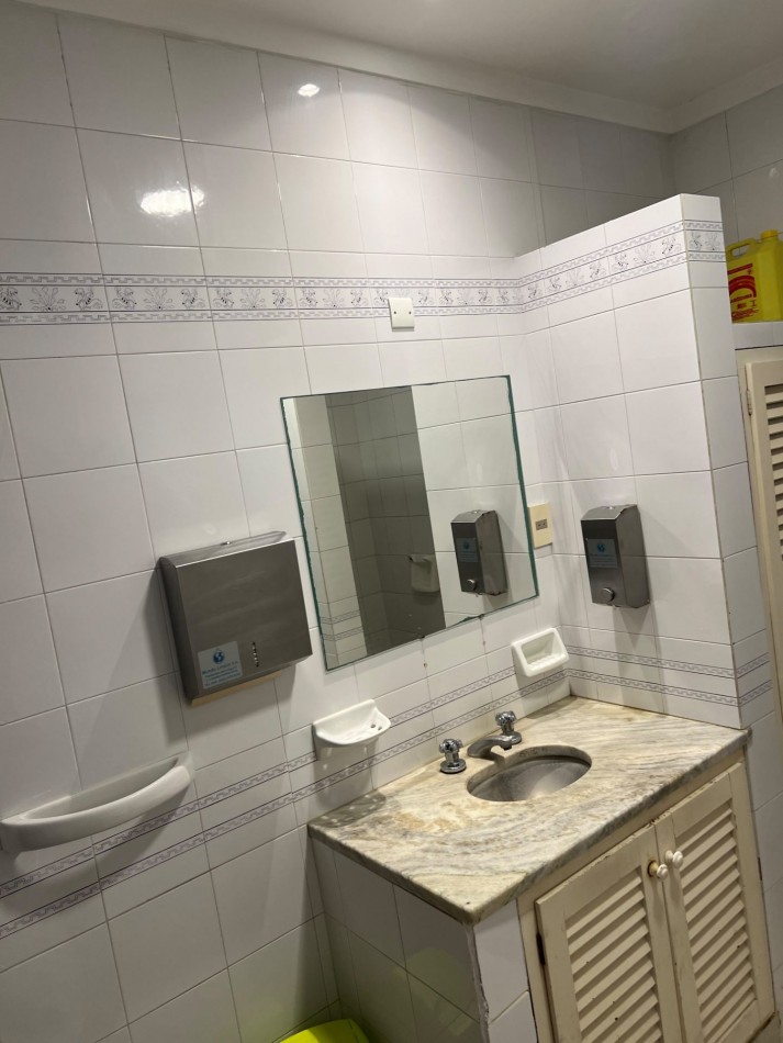 CHALET EN ALQUILER. APTO PROFESIONAL.