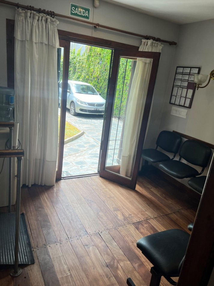 CHALET EN ALQUILER. APTO PROFESIONAL.