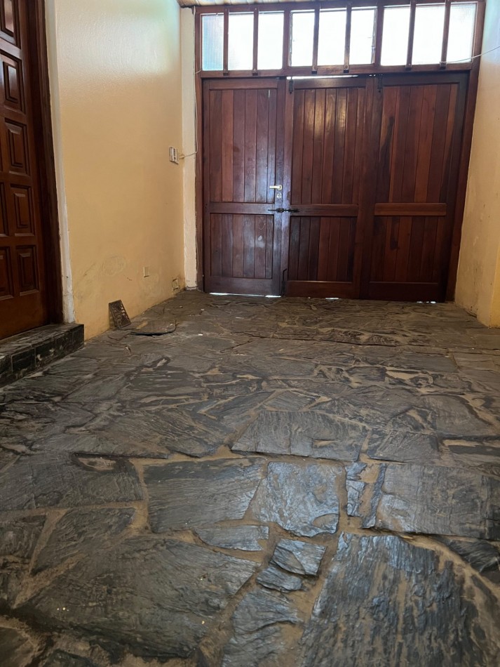 CHALET EN ALQUILER. APTO PROFESIONAL.
