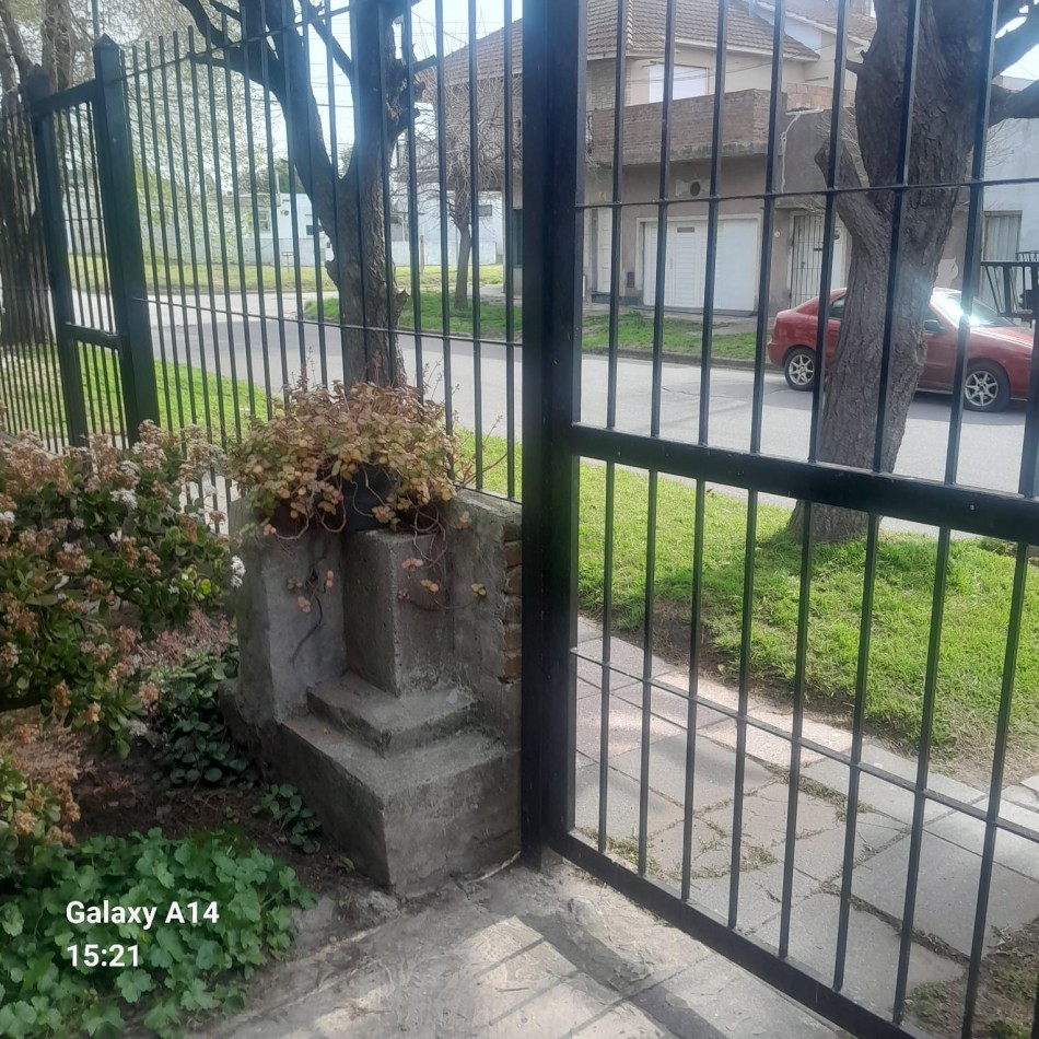 CHALET DE 3 AMBIENTES EN ZONA PUERTO. APTO CREDITO.