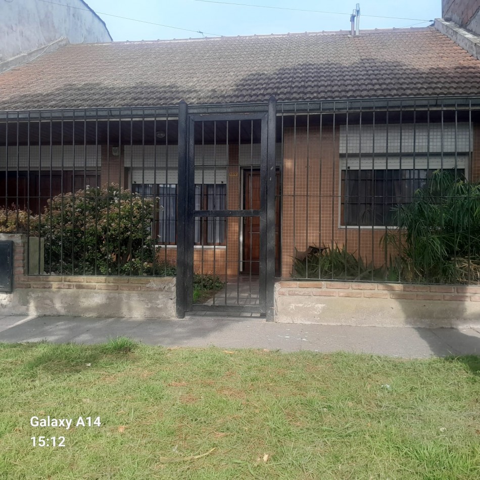 CHALET DE 3 AMBIENTES EN ZONA PUERTO. APTO CREDITO.