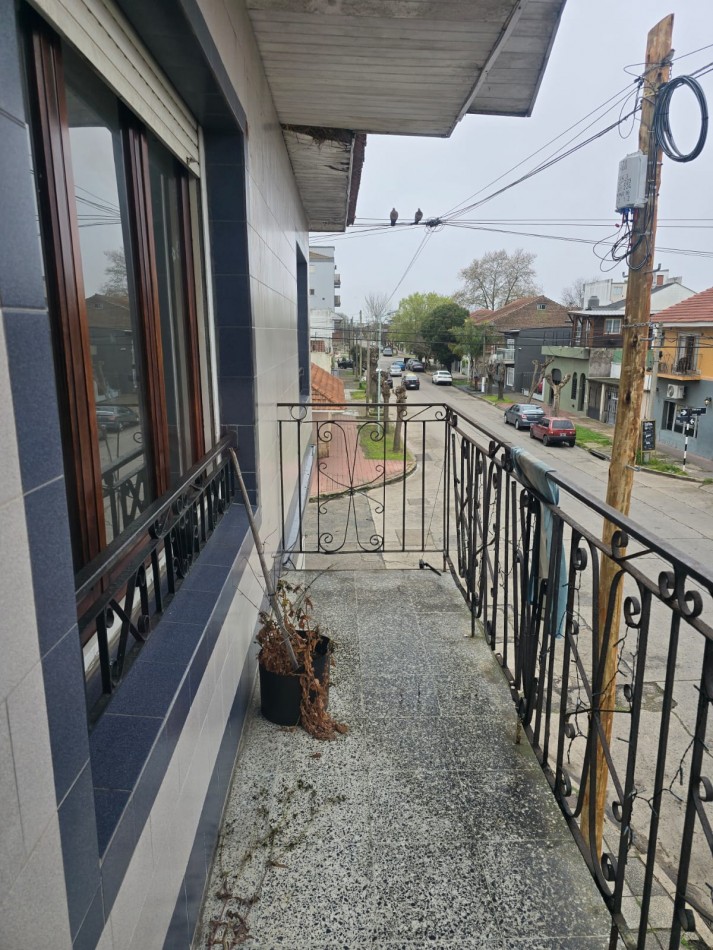 PH DE 4 AMBIENTES EN VILLA PRIMERA