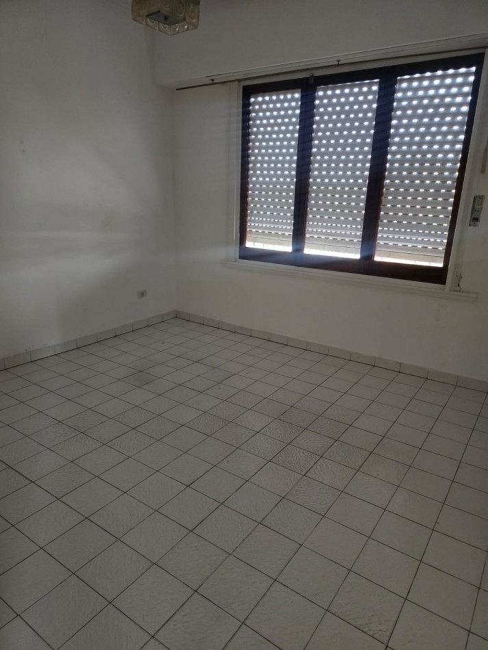 PH DE 4 AMBIENTES EN VILLA PRIMERA