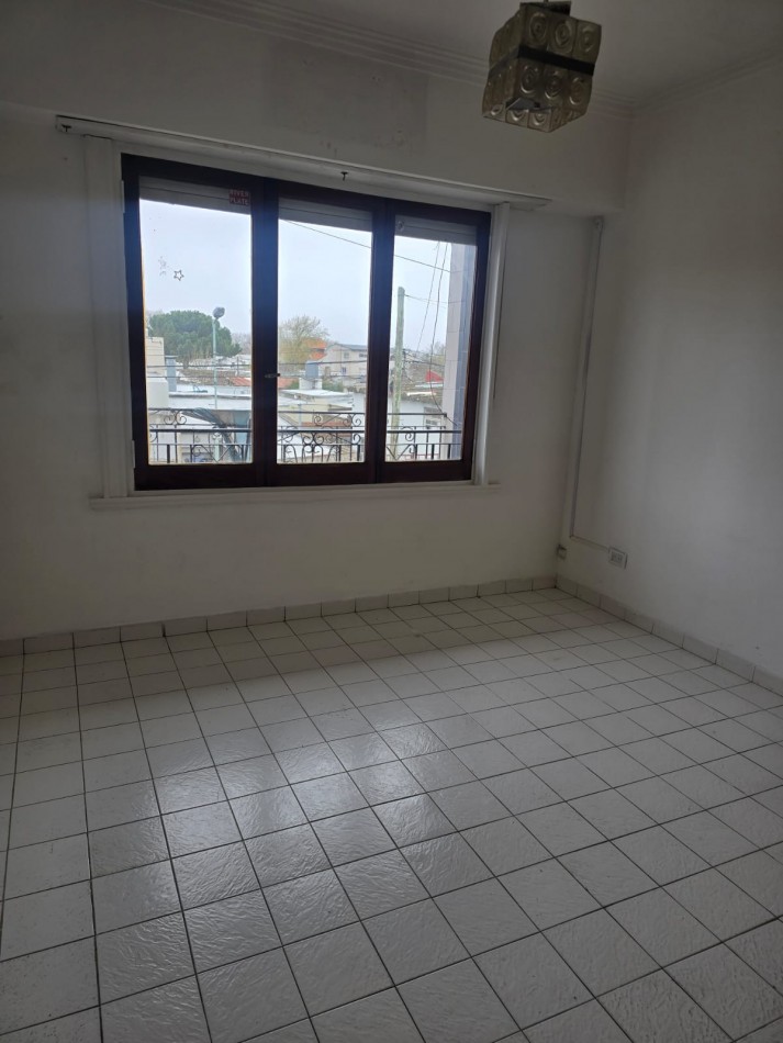 PH DE 4 AMBIENTES EN VILLA PRIMERA