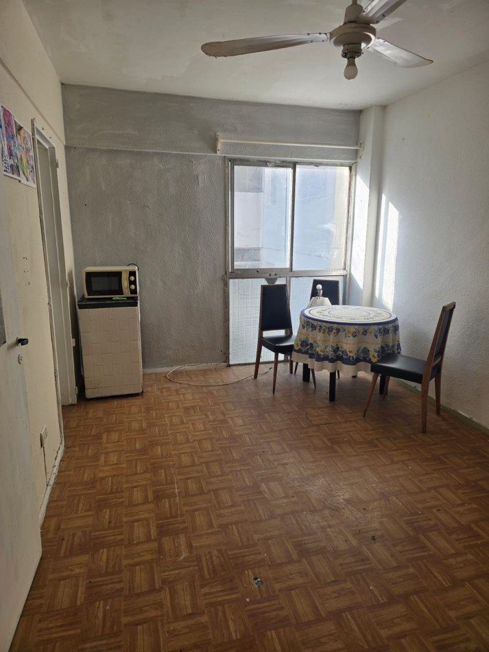 MONOAMBIENTE EN ZONA COLON Y GUEMES