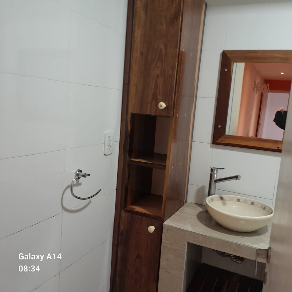 CASA DE 4 AMBIENTES EN BARRIO LOS TILOS
