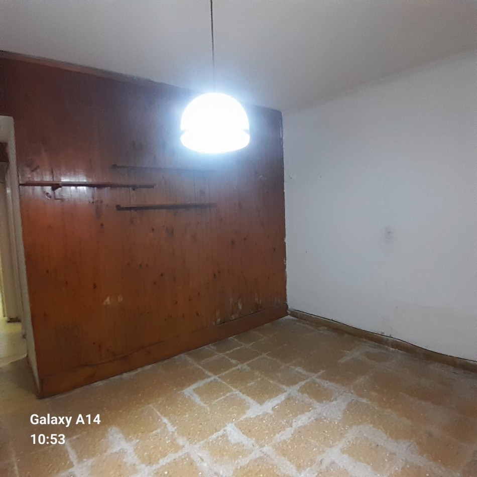 PH DE 2 AMBIENTES A RECICLAR EN BARRIO NUEVA POMPEYA