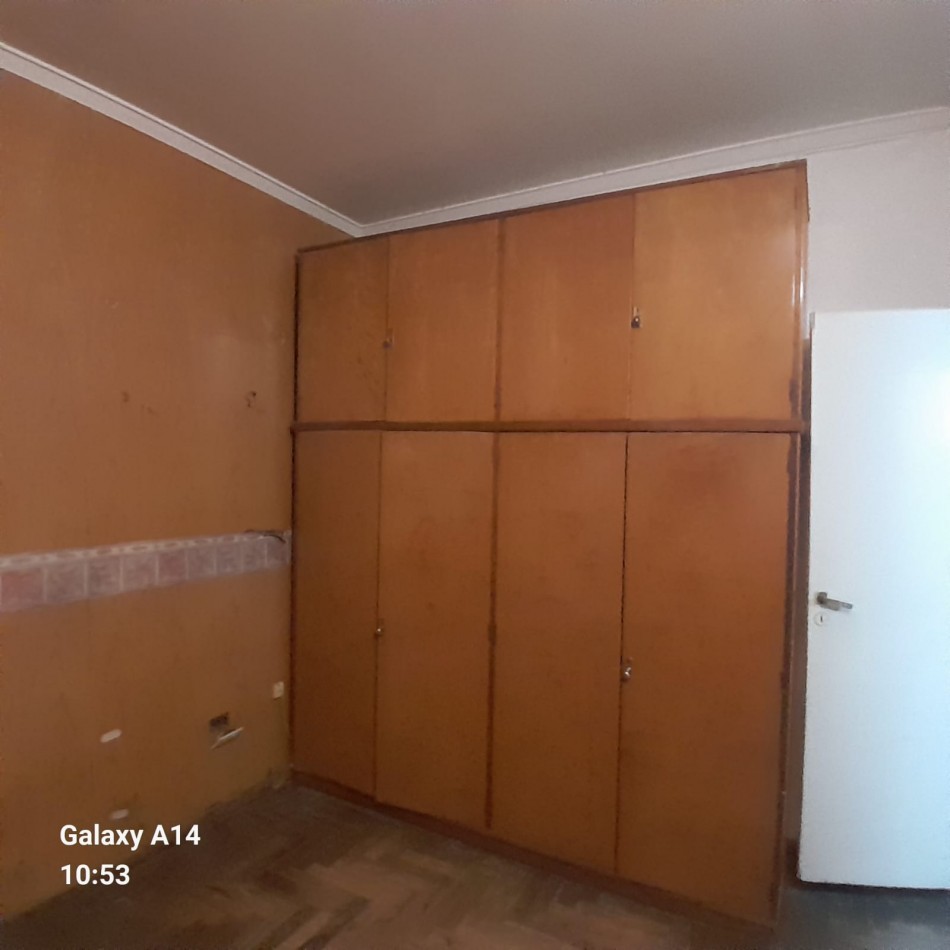 PH DE 2 AMBIENTES A RECICLAR EN BARRIO NUEVA POMPEYA