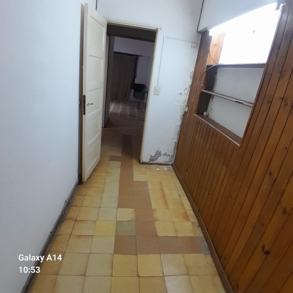 PH DE 2 AMBIENTES A RECICLAR EN BARRIO NUEVA POMPEYA