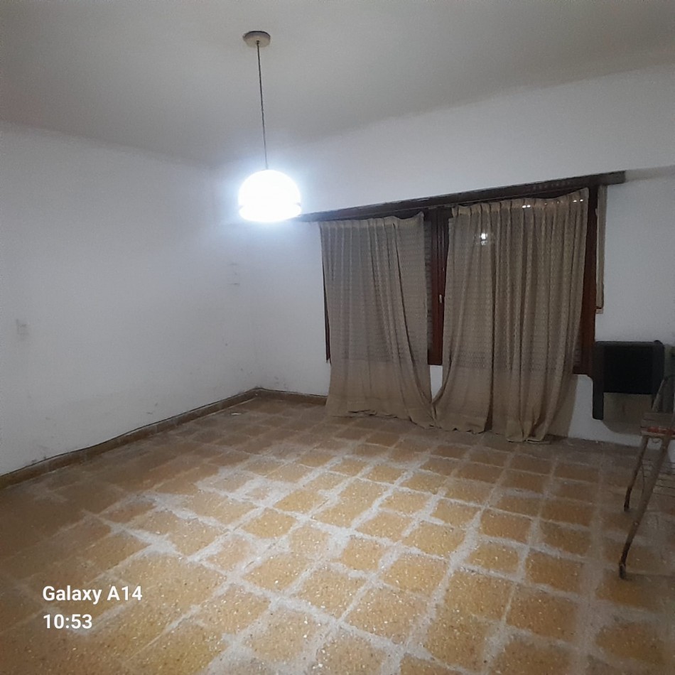 PH DE 2 AMBIENTES A RECICLAR EN BARRIO NUEVA POMPEYA