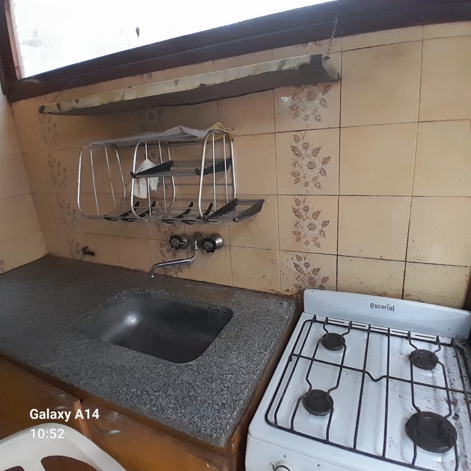 PH DE 2 AMBIENTES A RECICLAR EN BARRIO NUEVA POMPEYA
