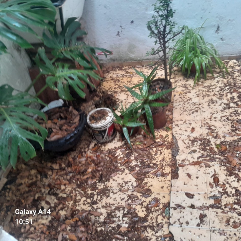 PH DE 2 AMBIENTES A RECICLAR EN BARRIO NUEVA POMPEYA