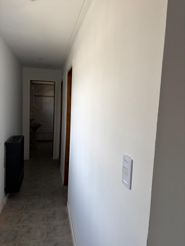 PH DE 3 AMBIENTES EN PLANTA ALTA CON COCHERA. ZONA PUERTO.