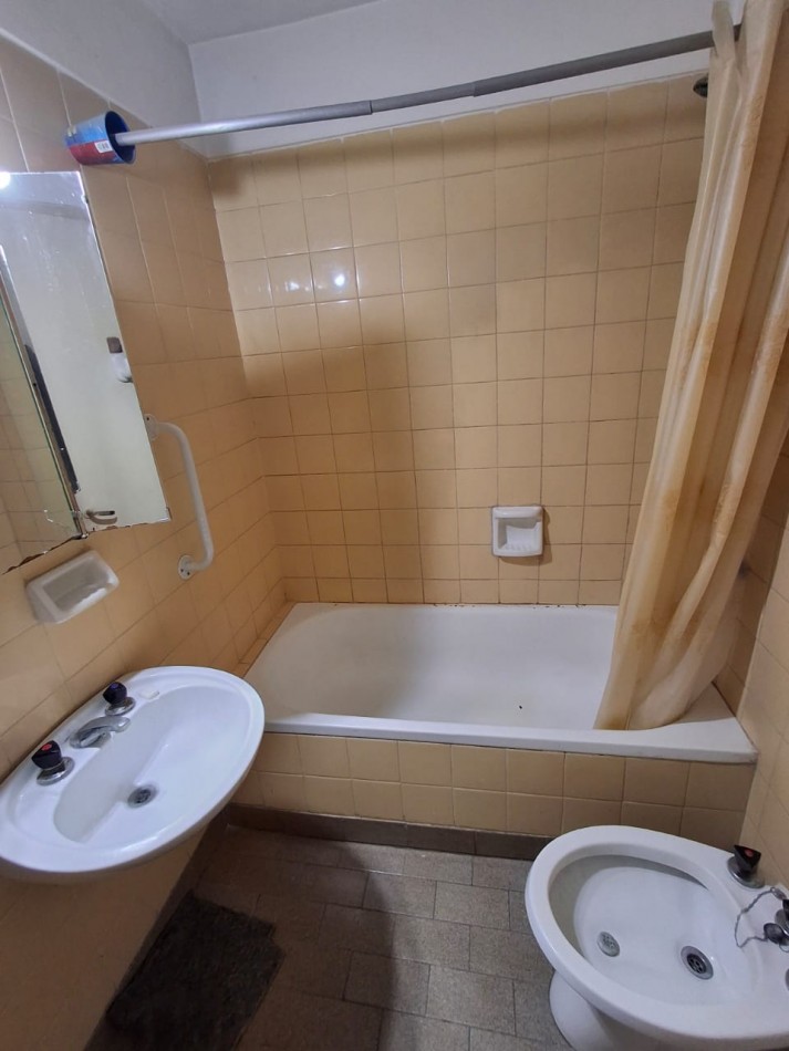 ALQUILER 24 MESES. DPTO 3 AMBIENTES CON BALCON, 9 DE JULIO 5500