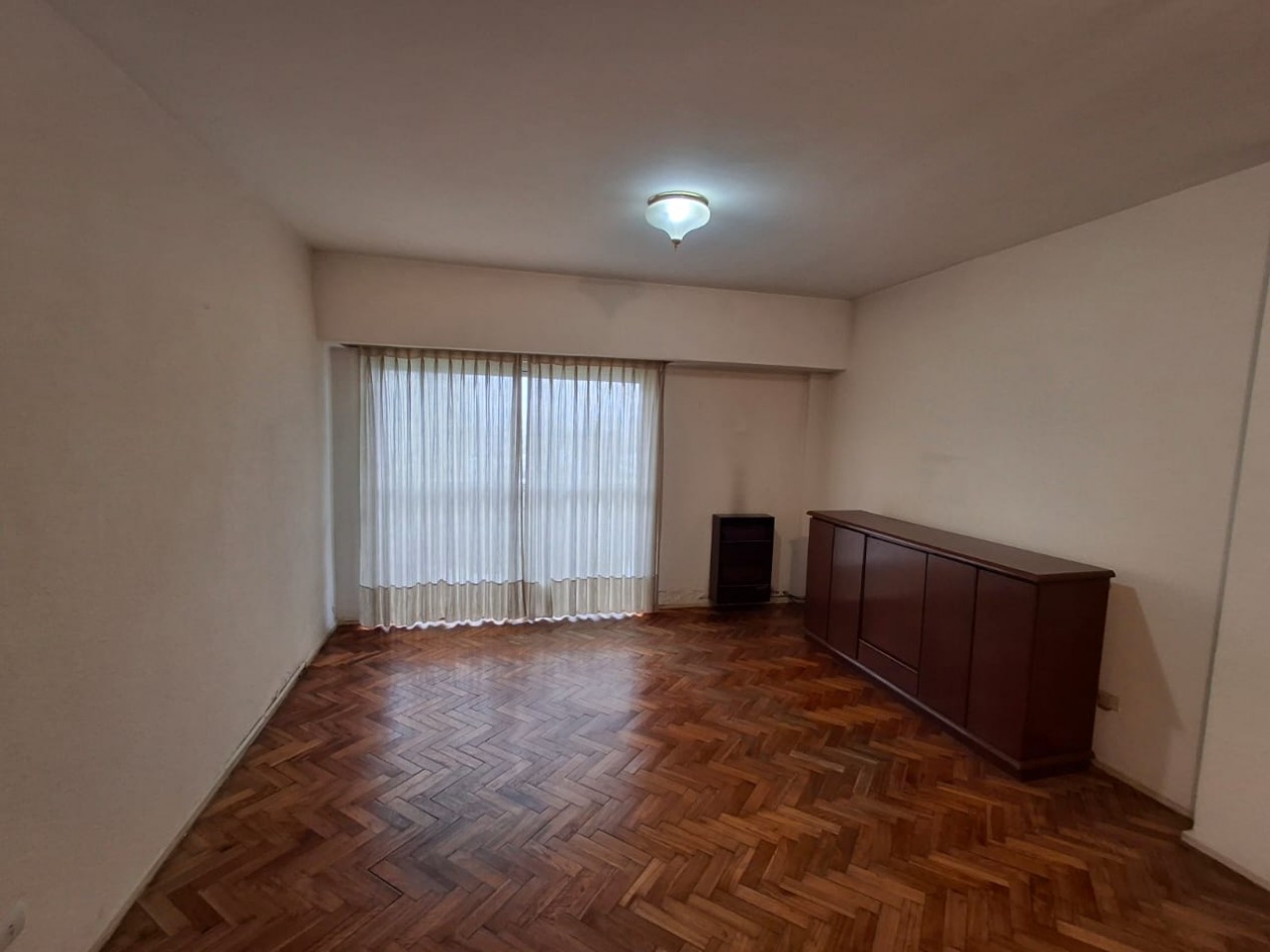 ALQUILER 24 MESES. DPTO 3 AMBIENTES CON BALCON, 9 DE JULIO 5500