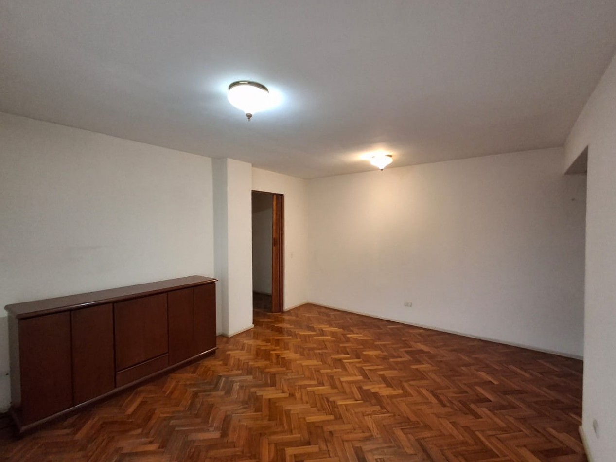 ALQUILER 24 MESES. DPTO 3 AMBIENTES CON BALCON, 9 DE JULIO 5500