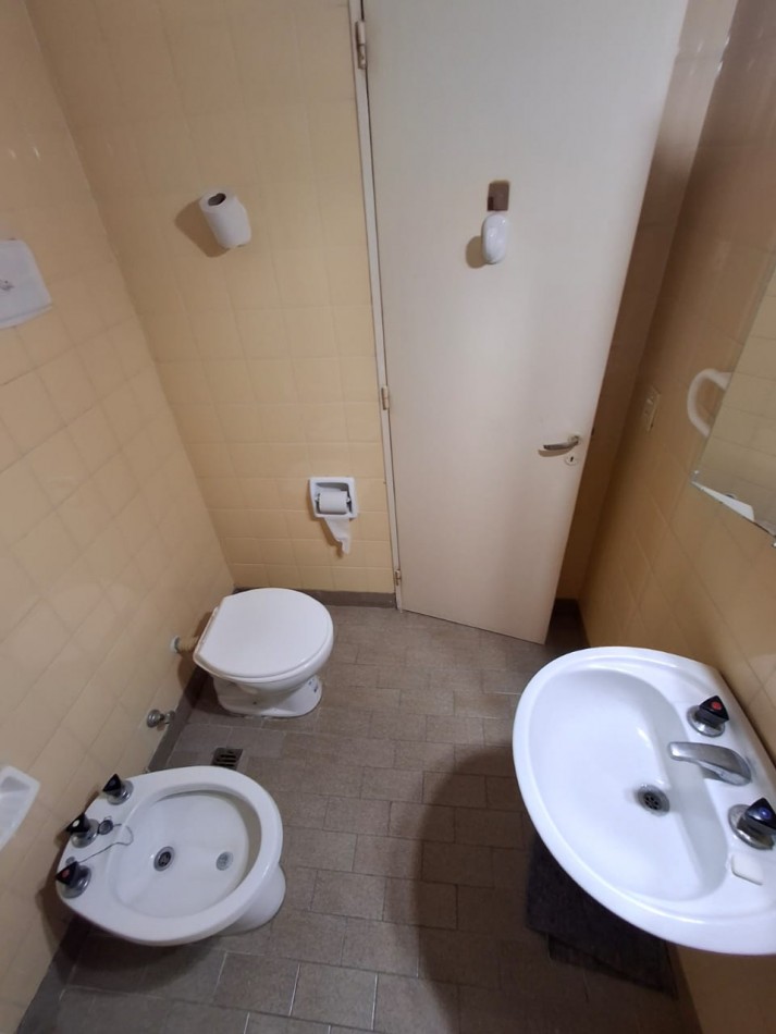 ALQUILER 24 MESES. DPTO 3 AMBIENTES CON BALCON, 9 DE JULIO 5500
