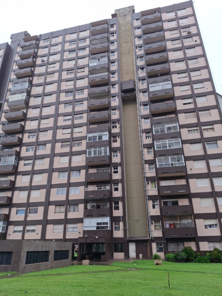 ALQUILER 24 MESES. DPTO 3 AMBIENTES CON BALCON, 9 DE JULIO 5500