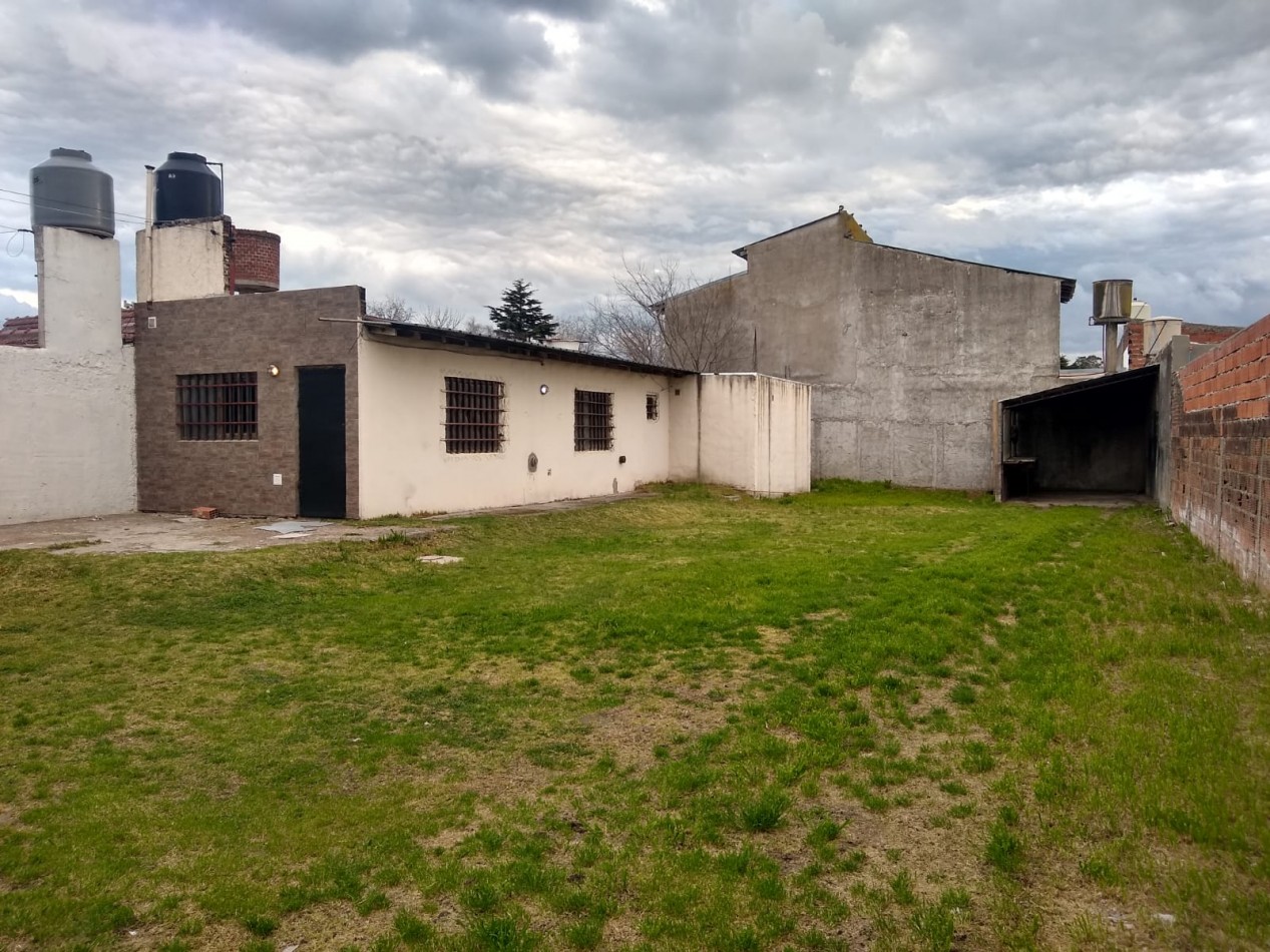 CASA DE 3 AMBIENTES EN BARRIO SAN ANTONIO