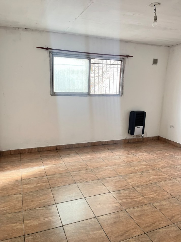 CASA DE 3 AMBIENTES EN BARRIO SAN ANTONIO