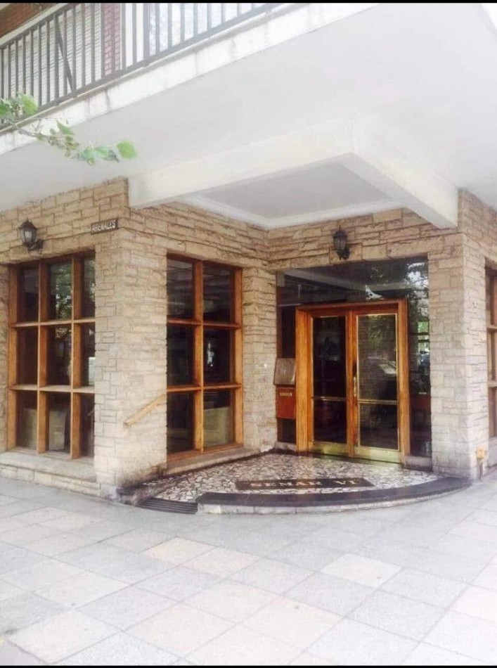 DEPARTAMENTO DE 3 AMBIENTES EN PLAZA COLON