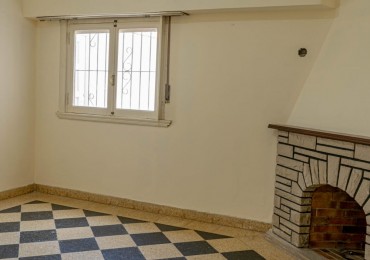 EN BLOCK. CHALET MAS DOS DPTOS. BARRIO SAN CAYETANO
