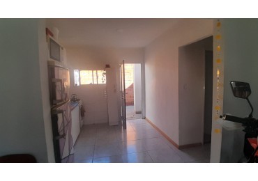 EN VENTA. PH 3 AMB EN PLANTA BAJA A LA CALLE. PERU 2300