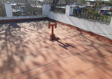 PH EN VENTA. LIBERTAD Y 180. TRES AMBIENTES CON TERRAZA