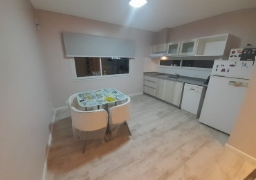 Departamento 2 ambientes por 12 meses en Rivadavia y Peru