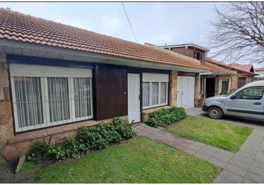 CHALET 3 AMBIENTES EN BARRIO CONSTITUCION