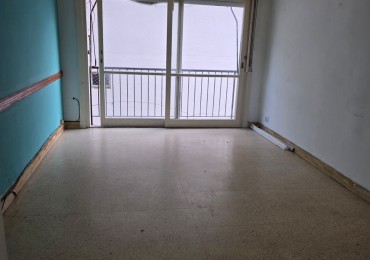 ALQUILER 24 MESES. DEPARTAMENTO DOS AMBIENTES. FALUCHO Y SANTA FE