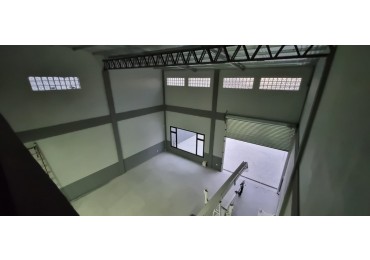 GALPON DE 270 METROS EN ZONA MEXICO Y BROWN