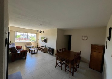 EN VENTA. DEPARTAMENTO DE 4 AMBIENTES CON ESPACIO DE COCHERA. BAHIA BLANCA 2600