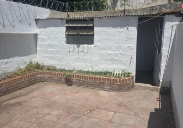 PH DE 3 AMBIENTES AL FRENTE CON ENTRADA PARA VEHICULO