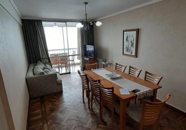 DEPARTAMENTO DE 3 AMBIENTES CON COCHERA AMOBLADO POR 12 MESES.