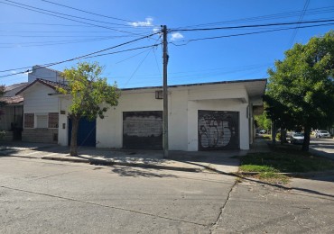 LOCAL EN ESQUINA EN 3 DE FEBRERO Y PERU