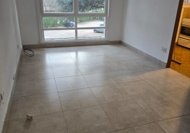 ALQUILER 24 MESES. DPTO DOS AMBIENTES EN COMPLEJO CERRADO. CON ESPACIO DE COCHERA Y SEGURIDAD