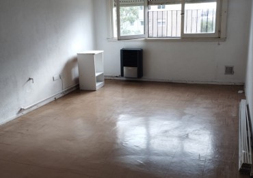 OPORTUNIDAD, DEPARTAMENTO DE 3 AMBIENTES. APTO CREDITO.