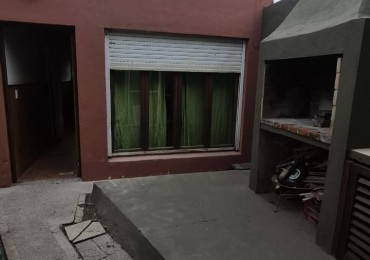 PH DE 3 AMBIENTES INTERNO, EN URUGUAY AL 2500.