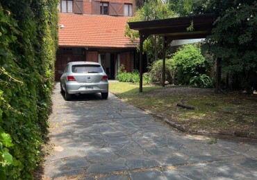 CHALET EN ALQUILER. APTO PROFESIONAL.