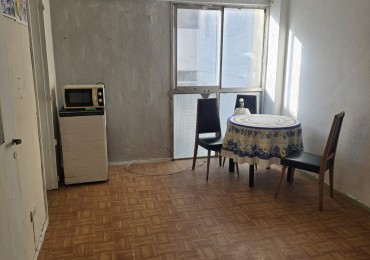 MONOAMBIENTE EN ZONA COLON Y GUEMES