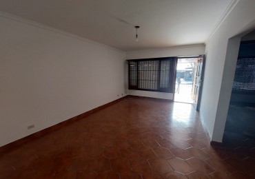 ALQUILER 24 MESES. CHALET 3 AMBIENTES CON COCHERA. RIVADAVIA 6900
