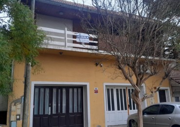 PH DE 2 AMBIENTES EN PRIMER PISO A LA CALLE
